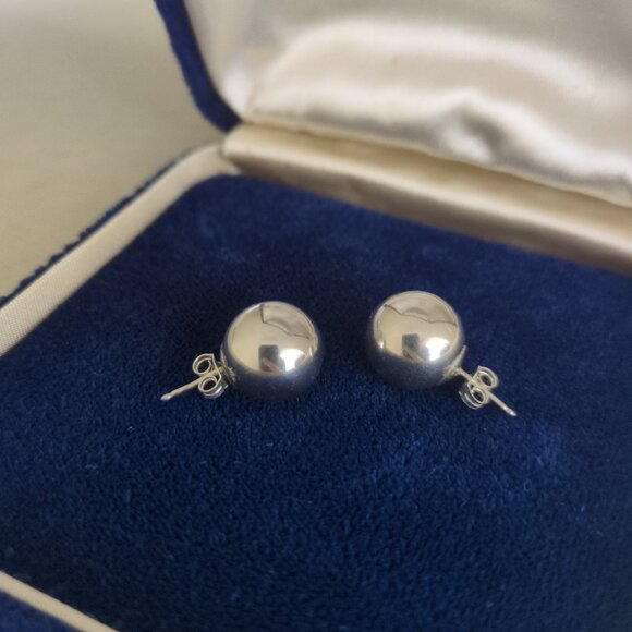 Sterling Silver Round Stud Earrings 3 Grams 925 Hollow Pierced Half Inch - Picture 4 of 5